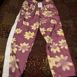 listing-status-banner